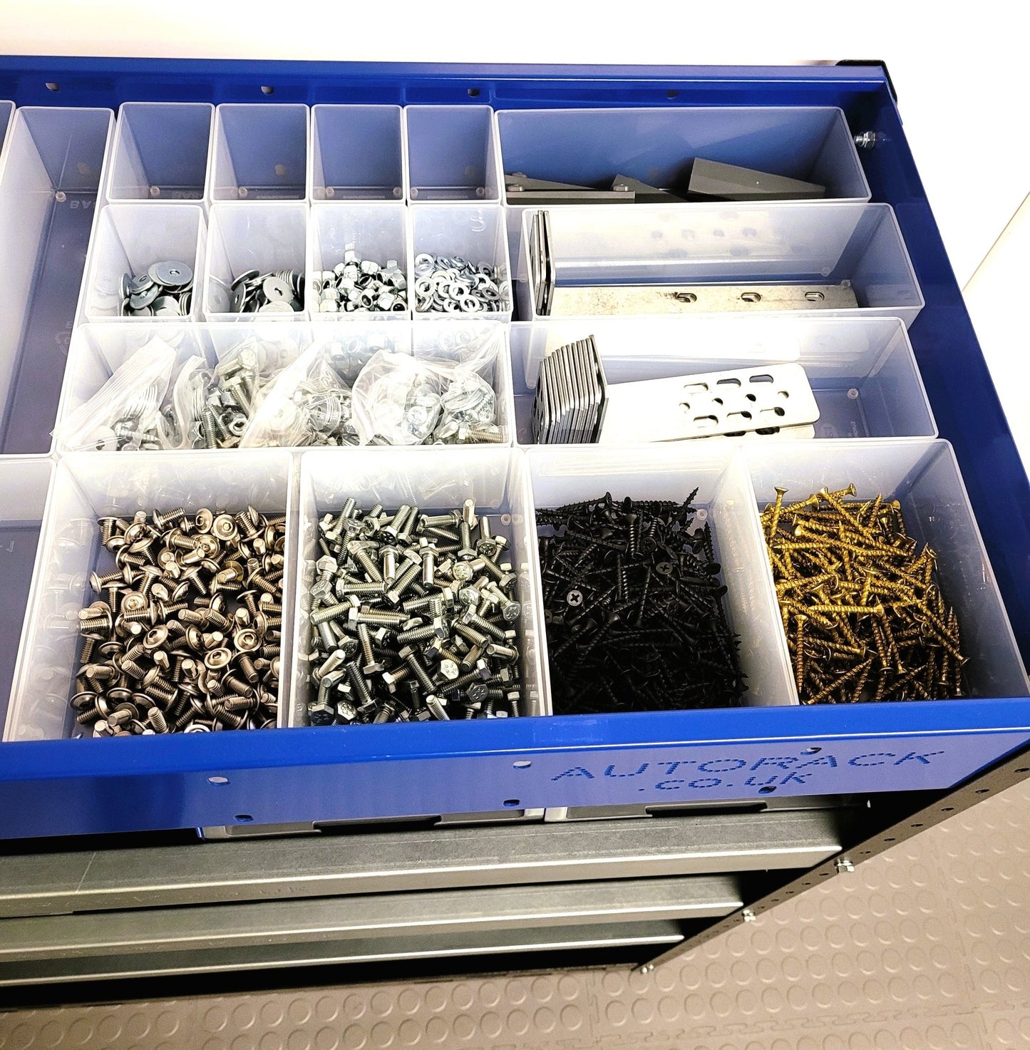 Mega Tray - Plastic Organisers Inserts For Extra Heavy Duty Racking Tray - Autorack Products Ltd